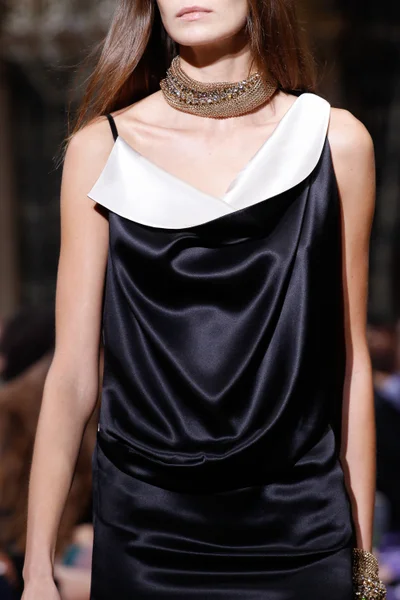 Look 97